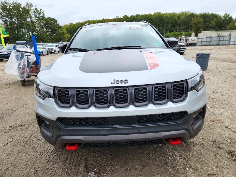 Zdjęcie 5 z aukcji – 2026 JEEP COMPASS z VIN 3C4NJDDN8TT182621