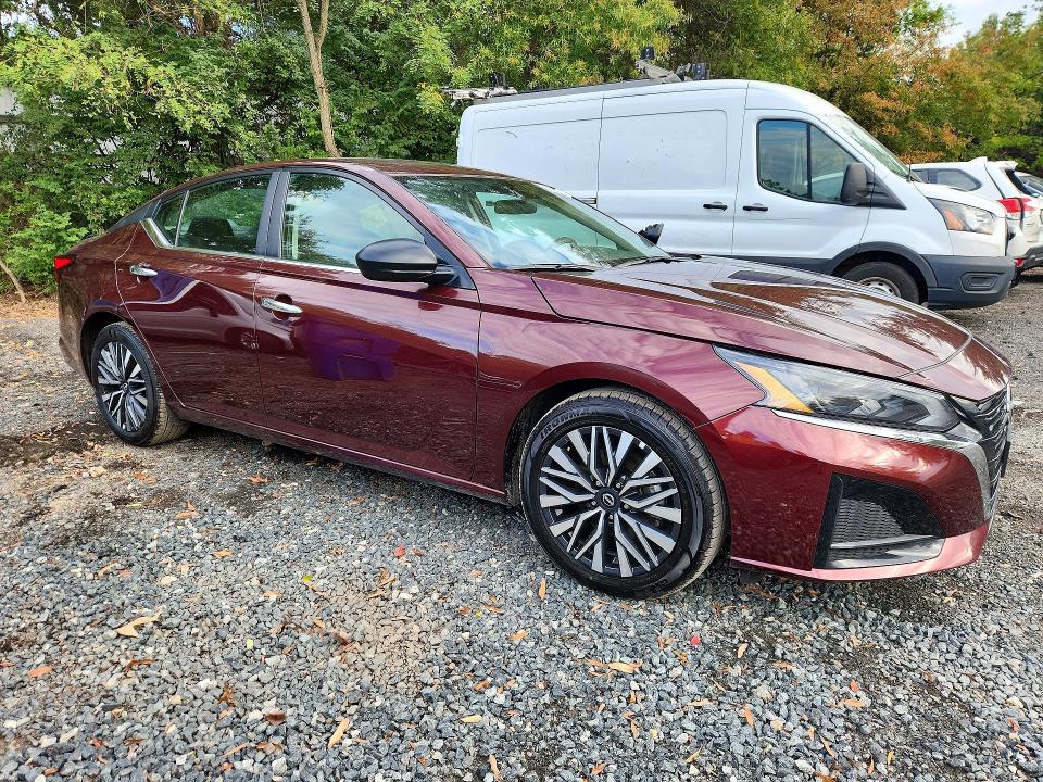 Photo 4 from auction – 2025 NISSAN ALTIMA with VIN 1N4BL4DV8SN374705