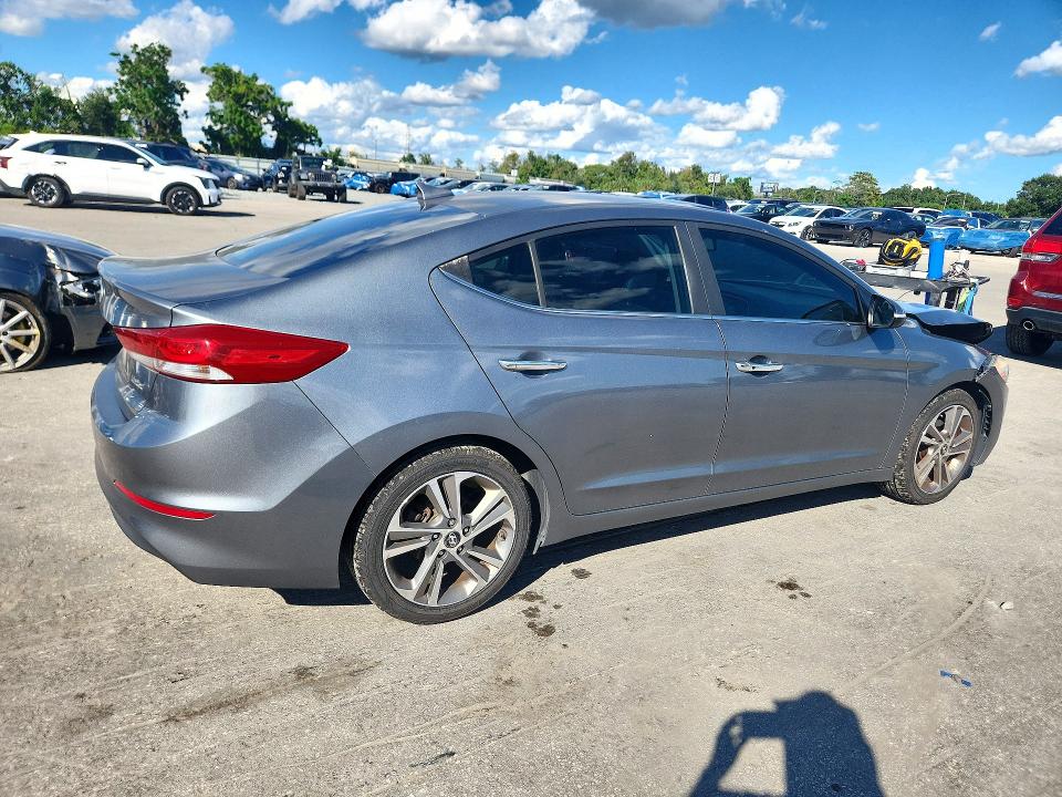 Снимка 3 от търг – 2017 HYUNDAI ELANTRA с VIN KMHD84LF8HU194844
