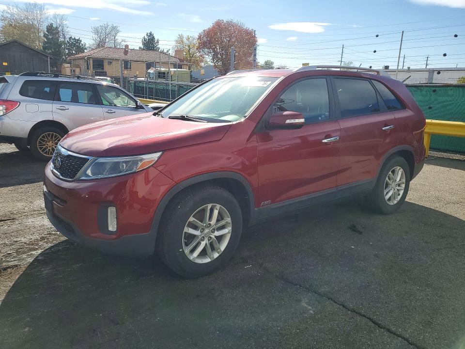 KIA SORENTO 2015 с VIN 5XYKTCA67FG561531 - Снимка от търг