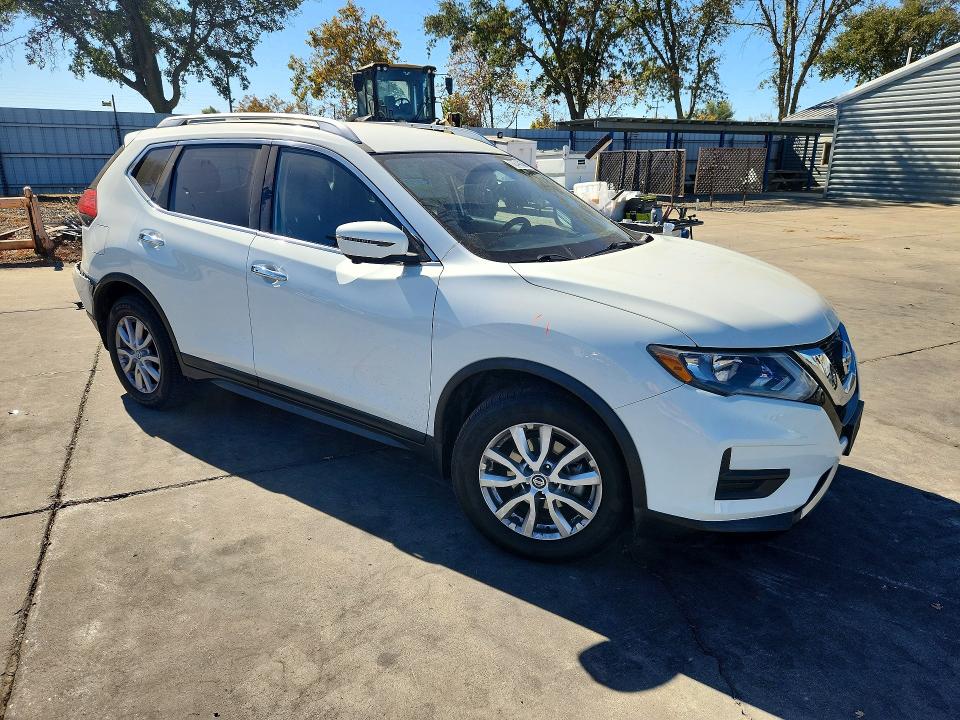 Foto 4 de la subasta – 2017 NISSAN ROGUE con VIN KNMAT2MT8HP549699