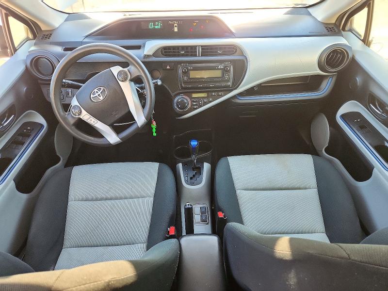Снимка 8 от търг – 2012 TOYOTA PRIUS C с VIN JTDKDTB34C1513403