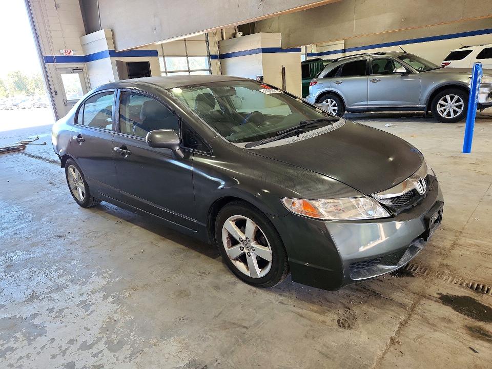 Снимка 4 от търг – 2009 HONDA CIVIC с VIN 2HGFA15689H513551