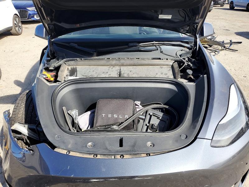 Снимка 11 от търг – 2022 TESLA MODEL Y с VIN 7SAYGDEF3NF393118