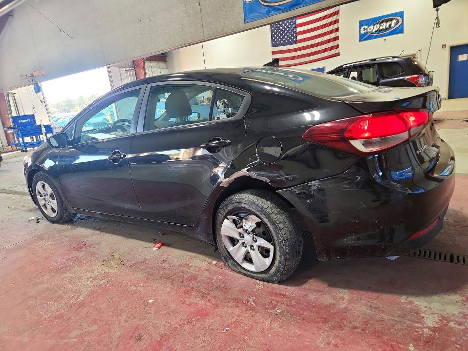 Foto 2 de la subasta – 2018 KIA FORTE con VIN 3KPFK4A78JE283554