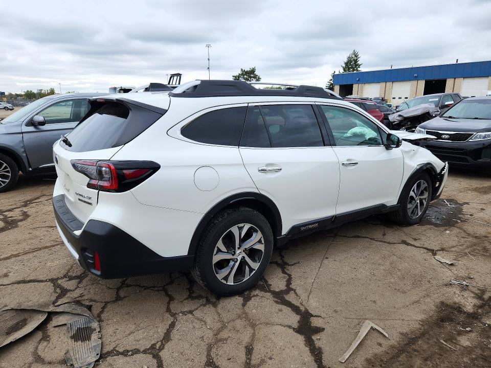 Photo 3 from auction – 2021 SUBARU OUTBACK with VIN 4S4BTGPD4M3154812