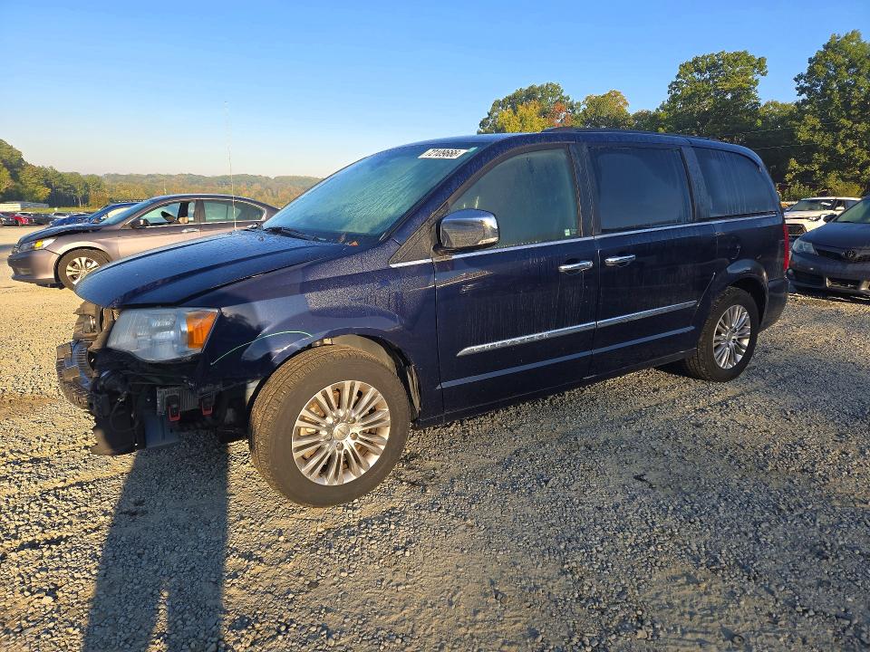 CHRYSLER TOWN & COUNTRY 2013 с VIN 2C4RC1CG8DR780032 - Снимка от търг