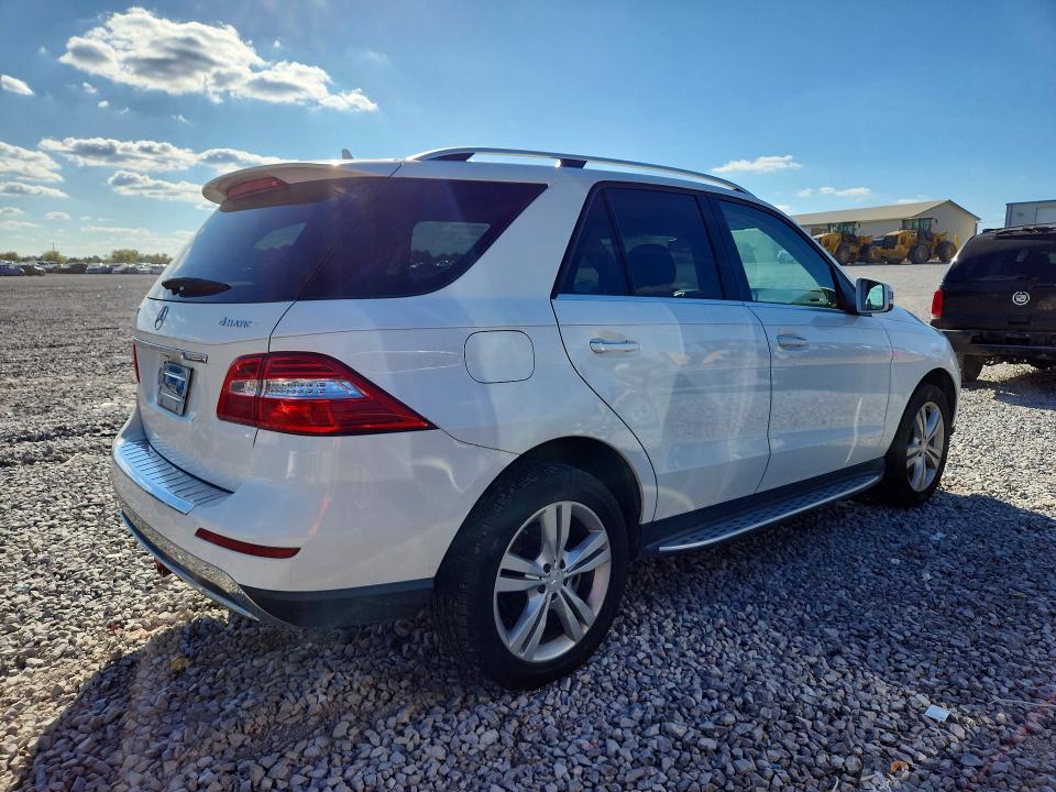 Photo 3 from auction – 2014 MERCEDES-BENZ ML with VIN 4JGDA5HB1EA397698
