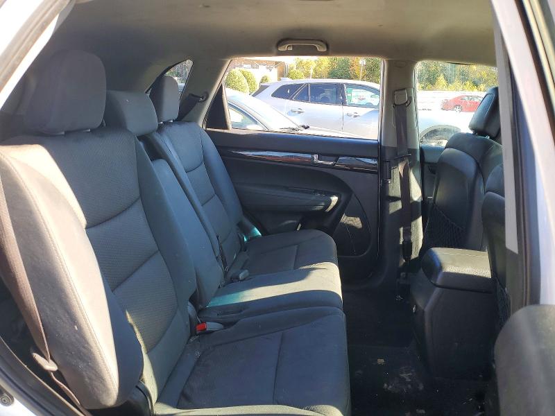 Zdjęcie 11 z aukcji – 2013 KIA SORENTO z VIN 5XYKTDA68DG401046