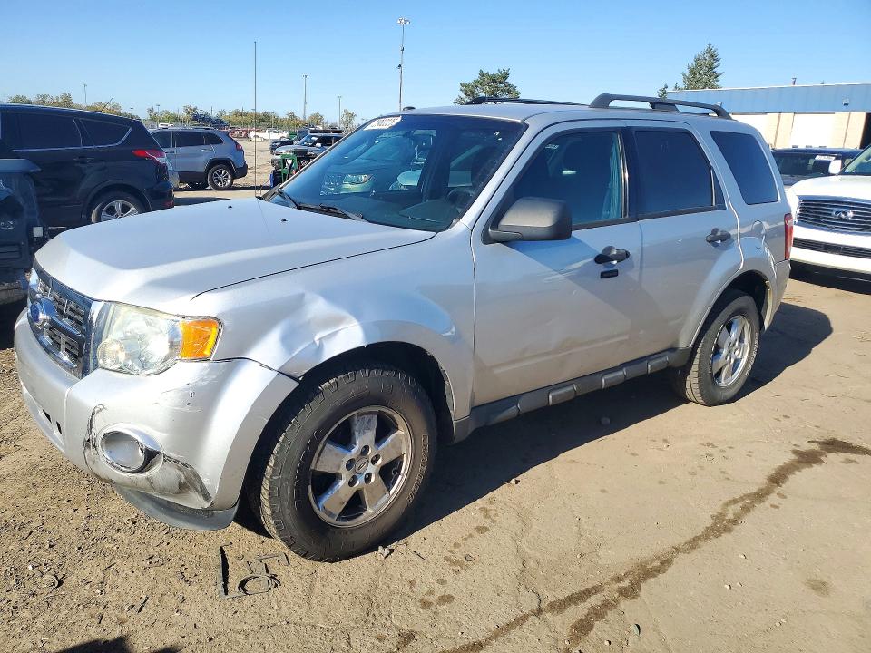 صورة رقم 1 من المزاد - 2011 FORD ESCAPE مع VIN 1FMCU9DG7BKB60330