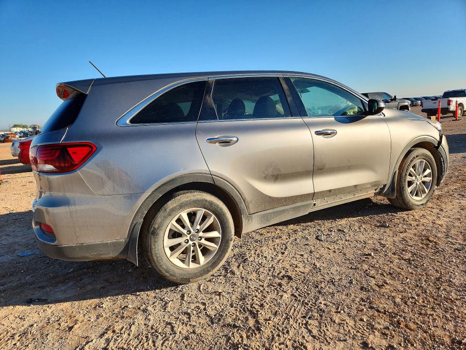 Photo 3 from auction – 2019 KIA SORENTO with VIN 5XYPG4A37KG508330