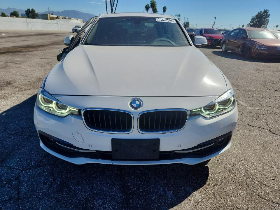 Снимка 5 от търг – 2017 BMW 330 с VIN WBA8D9G31HNU63160