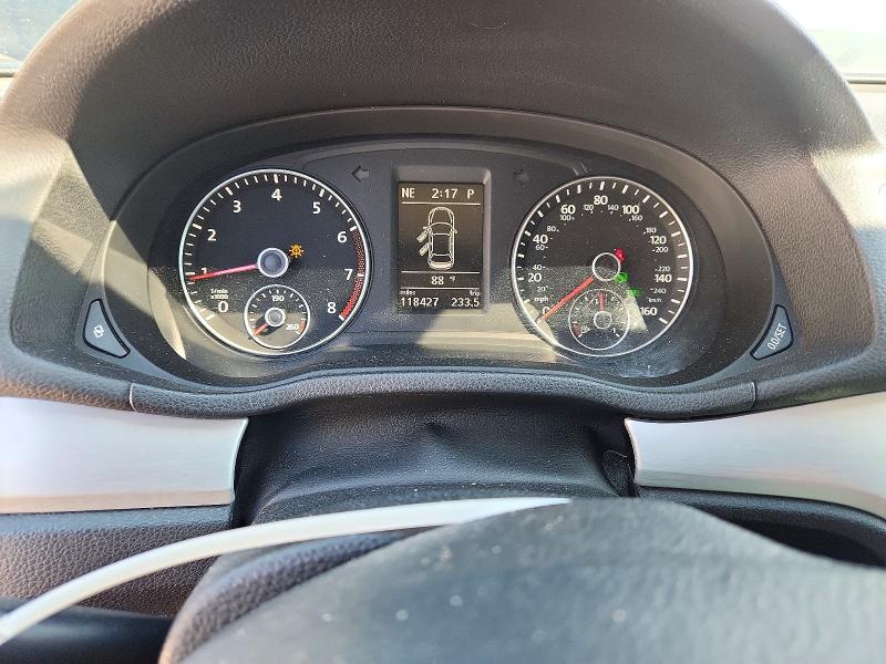 Снимка 9 от търг – 2012 VOLKSWAGEN PASSAT с VIN 1VWBP7A3XCC013070