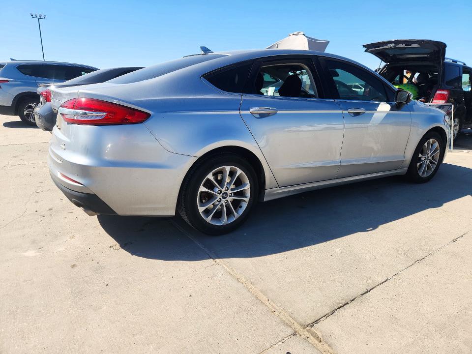 Photo 3 from auction – 2020 FORD FUSION with VIN 3FA6P0HD8LR198740