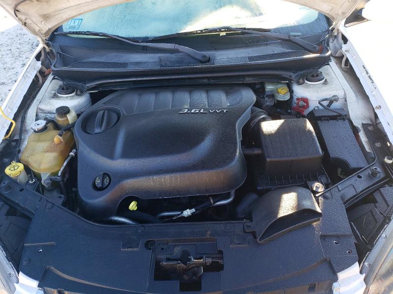 Foto 11 de la subasta – 2011 CHRYSLER 200 con VIN 1C3BC8FG0BN612356
