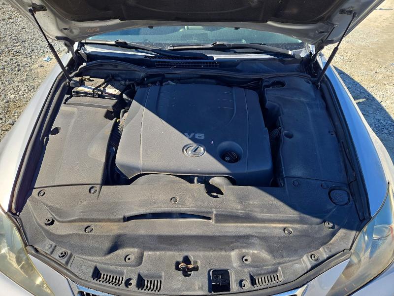 Снимка 11 от търг – 2006 LEXUS IS с VIN JTHCK262362001635