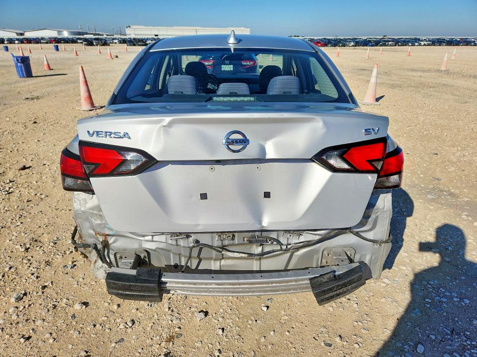 Снимка 6 от търг – 2021 NISSAN VERSA с VIN 3N1CN8EV0ML823119