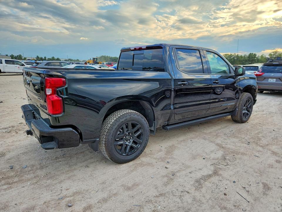 Photo 3 from auction – 2026 CHEVROLET SILVERADO with VIN 1GCUKJE83TZ367376