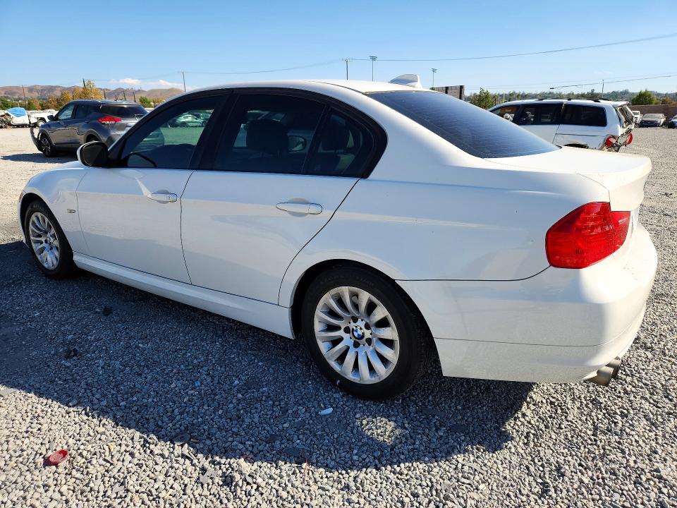Снимка 2 от търг – 2009 BMW 328 с VIN WBAPH57549NL79359