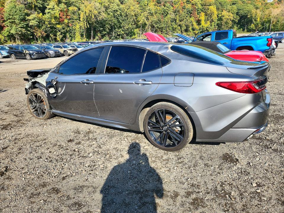 Фото 2 с аукциона – 2026 TOYOTA CAMRY с VIN 4T1DAACK1TU677858