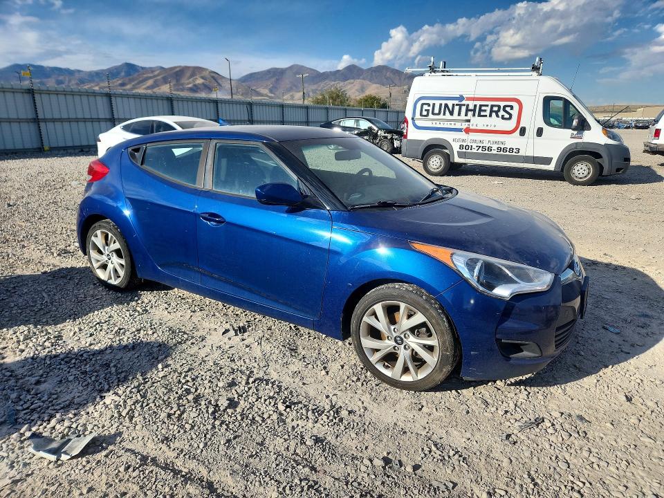 Zdjęcie 4 z aukcji – 2016 HYUNDAI VELOSTER z VIN KMHTC6ADXGU265743
