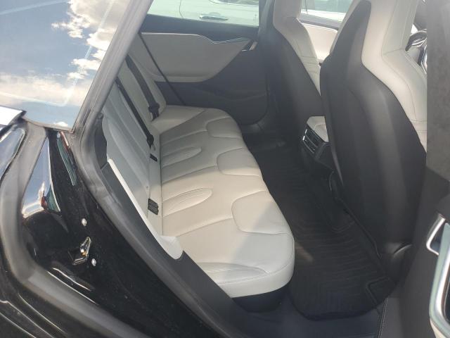 Снимка 11 от търг – 2015 TESLA MODEL S с VIN 5YJSA1S28FF085819