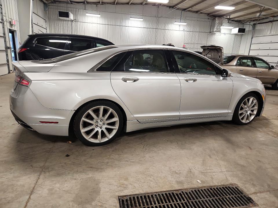 Photo 3 from auction – 2015 LINCOLN MKZ with VIN 3LN6L2LU6FR604961