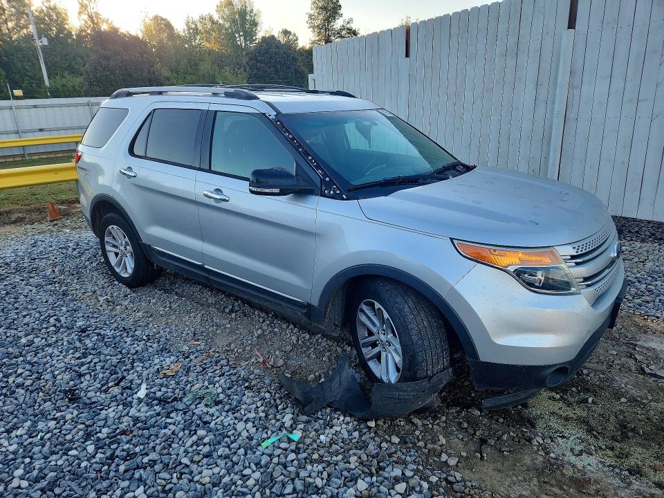 Снимка 4 от търг – 2014 FORD EXPLORER с VIN 1FM5K7D81EGB66594