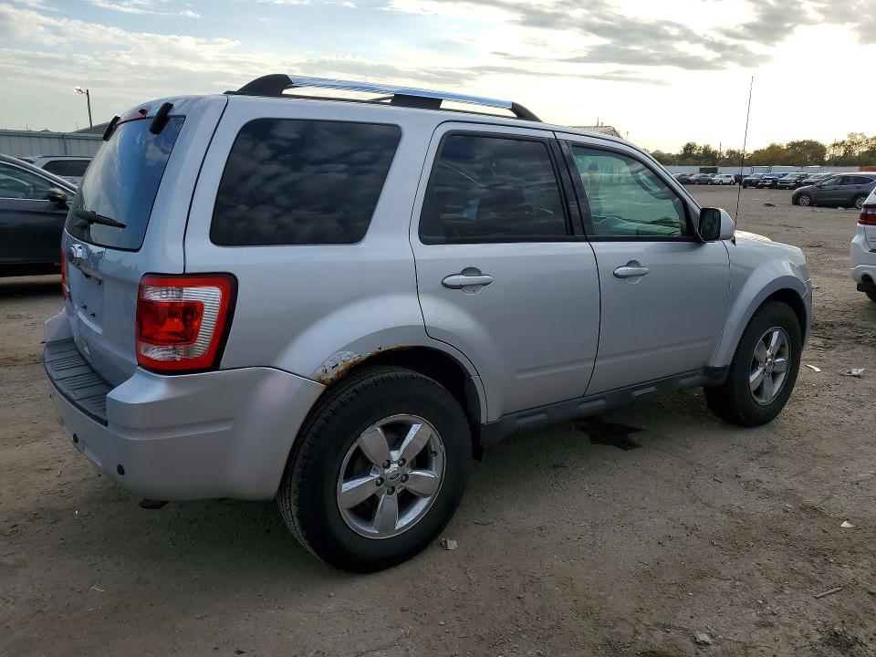 Zdjęcie 3 z aukcji – 2026 FORD ESCAPE z VIN 1FMCU0E73CKC04710