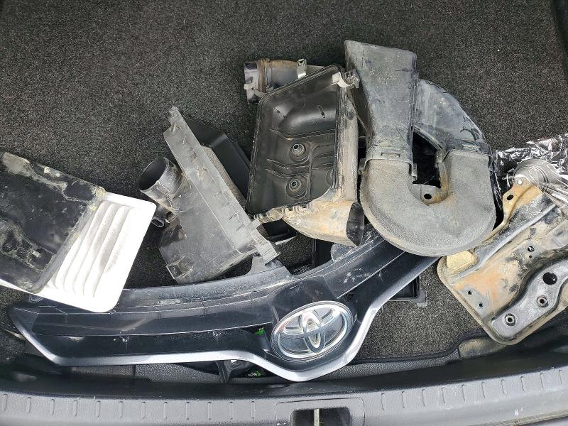 Снимка 12 от търг – 2016 TOYOTA COROLLA с VIN 5YFBURHE0GP562661
