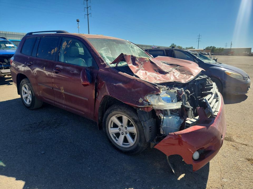 Снимка 4 от търг – 2010 TOYOTA HIGHLANDER с VIN 5TDKK3EH1AS010280