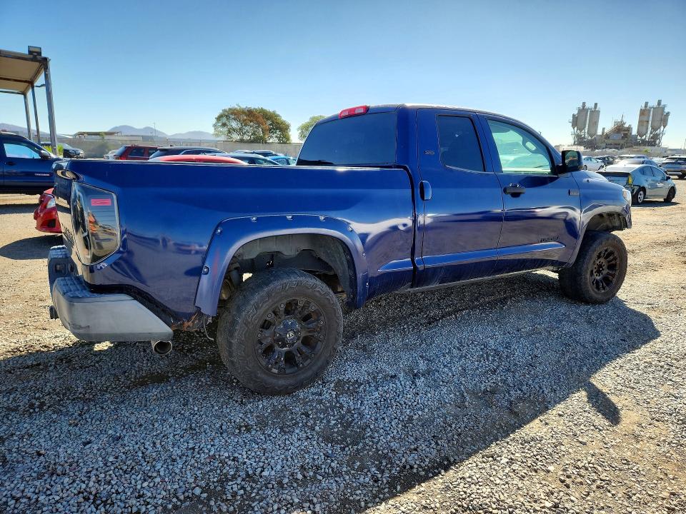 Photo 3 from auction – 2015 TOYOTA TUNDRA with VIN 5TFRM5F11FX088081