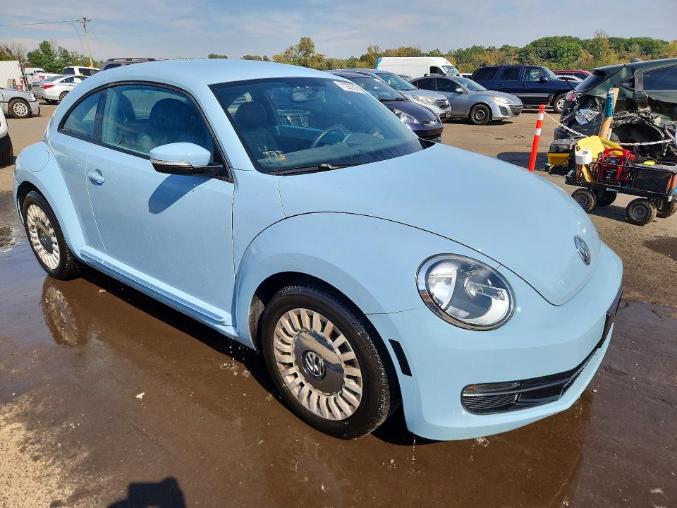 Photo 4 from auction – 2014 VOLKSWAGEN BEETLE with VIN 3VWJ17AT3EM666421