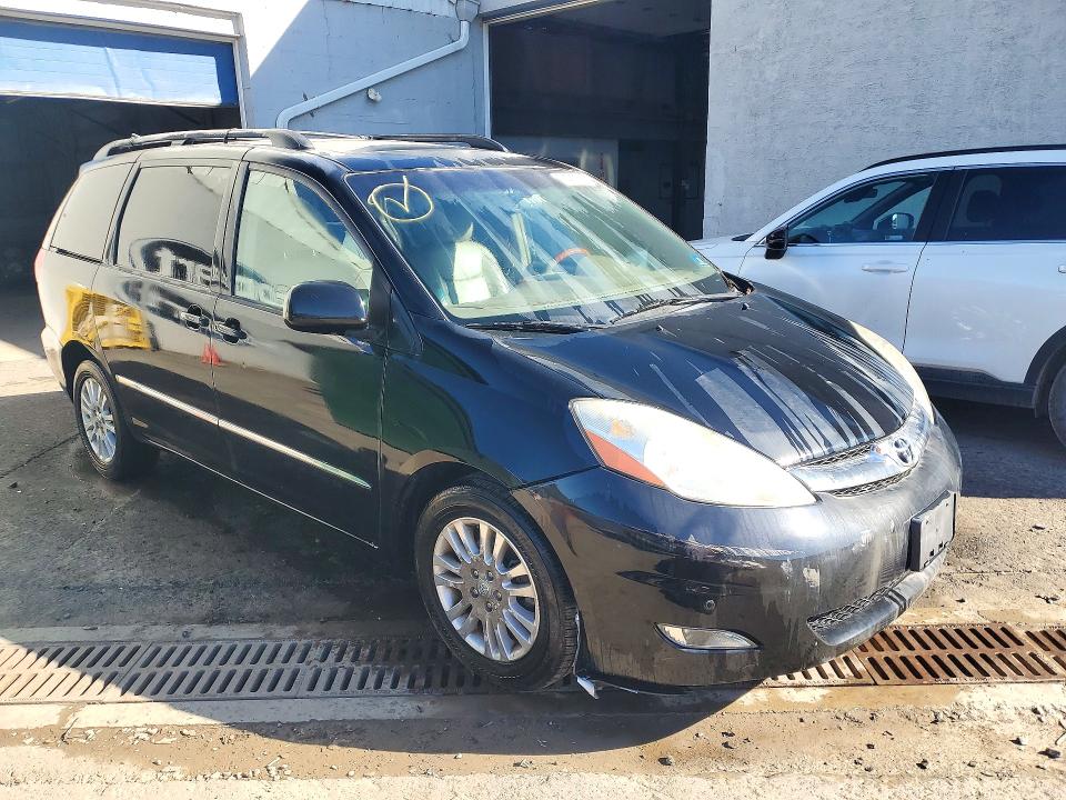 Снимка 4 от търг – 2008 TOYOTA SIENNA с VIN 5TDBK22CX8S022165