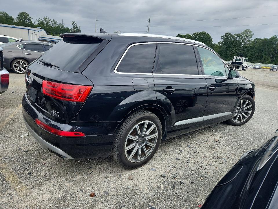 Photo 3 from auction – 2017 AUDI Q7 with VIN WA1VAAF79HD035907