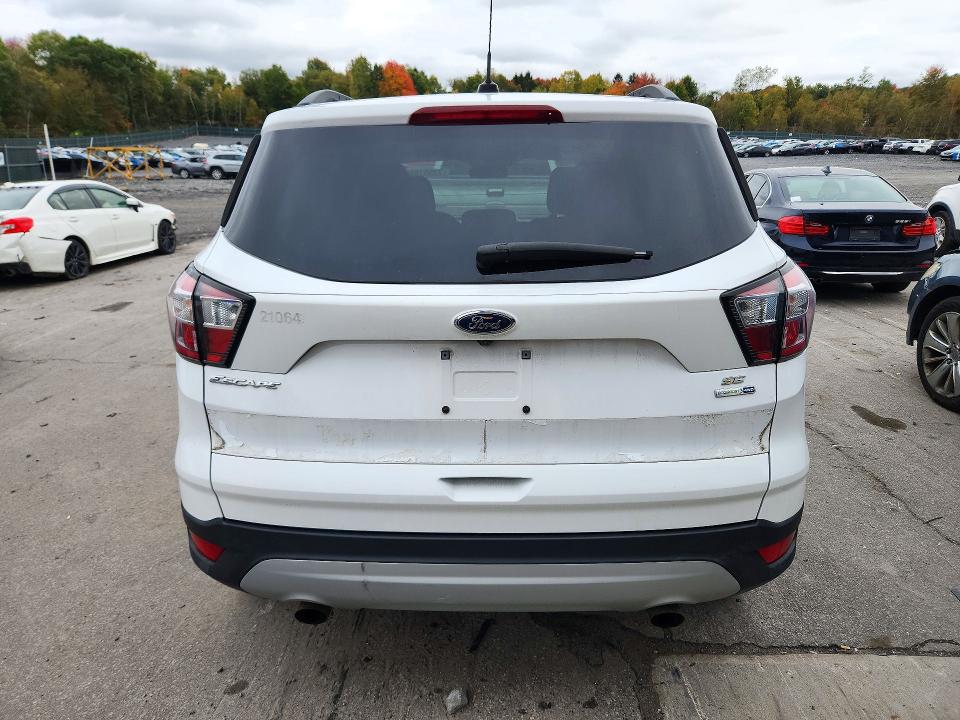 Photo 6 from auction – 2018 FORD ESCAPE with VIN 1FMCU9GD1JUC60833