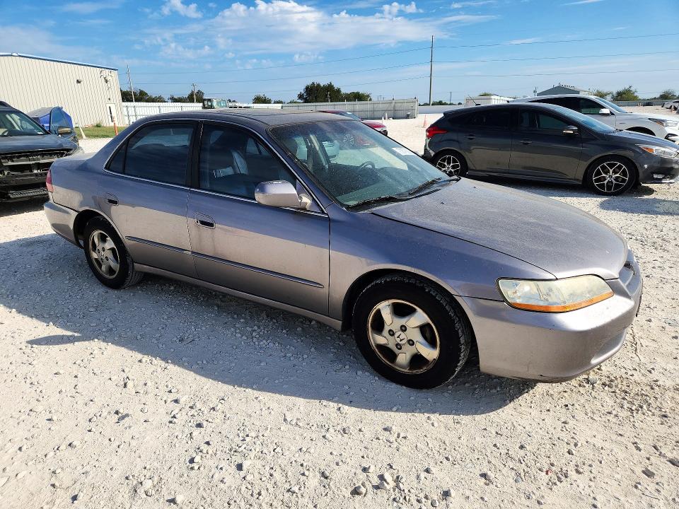 Снимка 4 от търг – 2000 HONDA ACCORD с VIN JHMCG5667YC036357