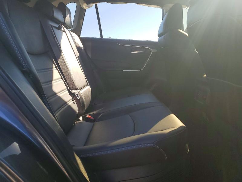 Фото 11 с аукциона – 2023 TOYOTA RAV4 с VIN JTMB6RFV9PD092758