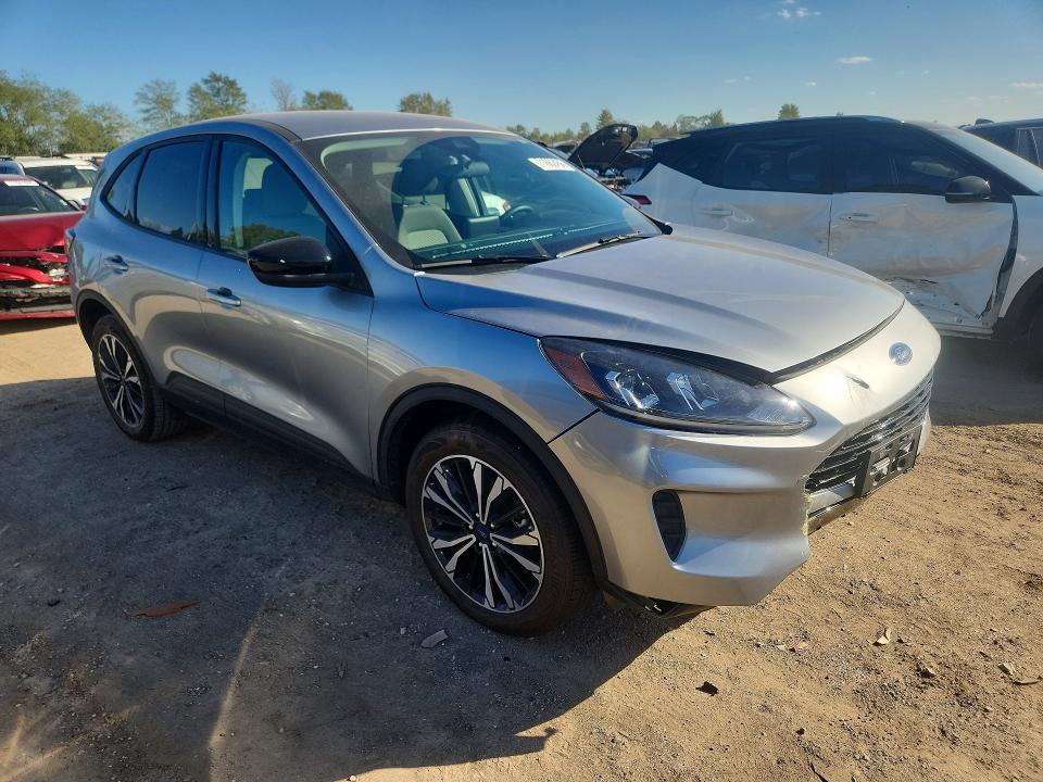 Снимка 4 от търг – 2021 FORD ESCAPE с VIN 1FMCU9BZ1MUA32306