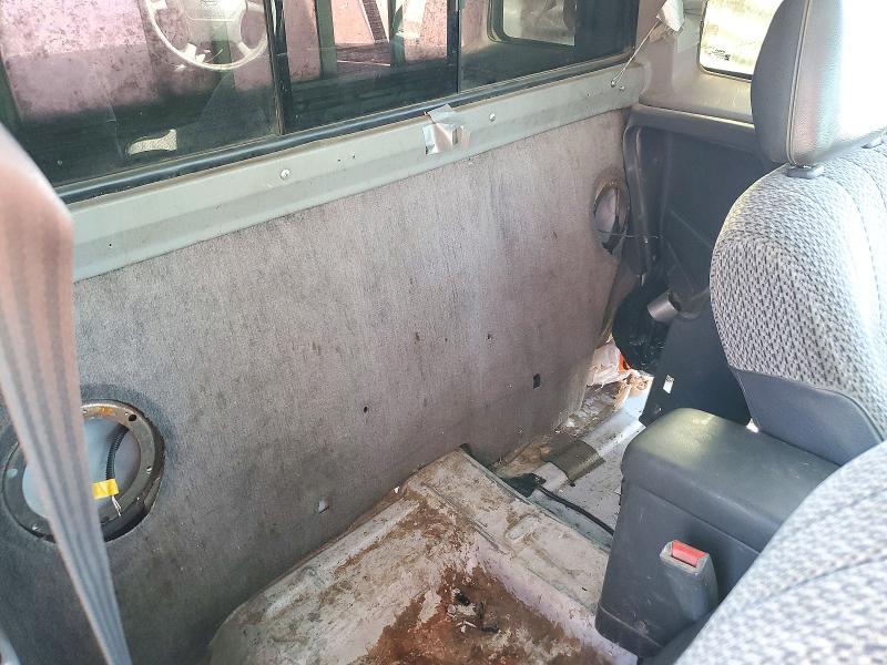 Снимка 10 от търг – 1997 NISSAN TRUCK с VIN 1N6SD16S5VC301801