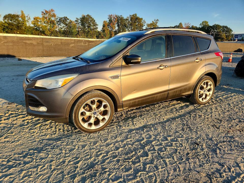 صورة رقم 1 من المزاد - 2014 FORD ESCAPE مع VIN 1FMCU0J90EUD51467