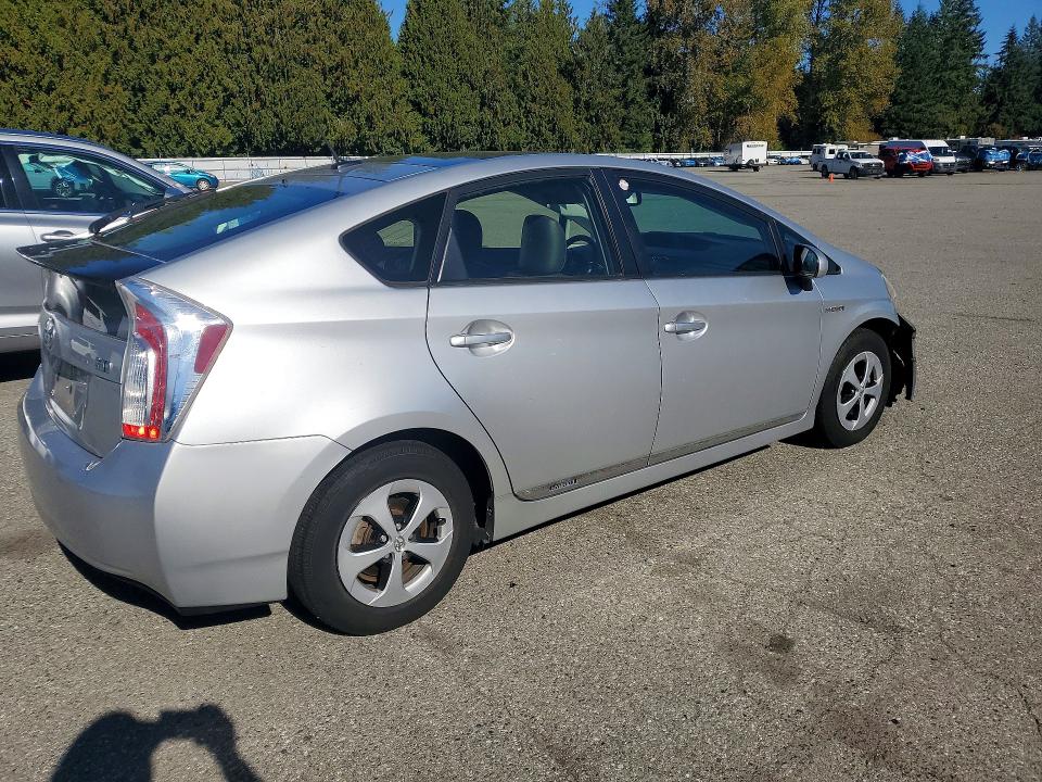 Photo 3 from auction – 2012 TOYOTA PRIUS with VIN JTDKN3DU3C5383402