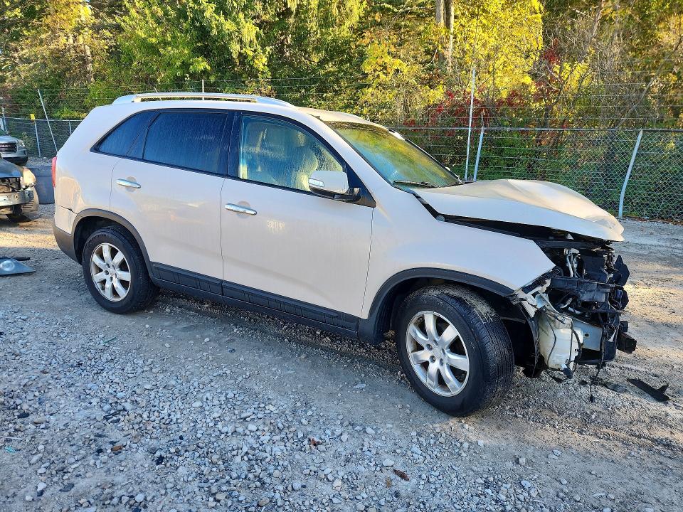 Foto 4 de la subasta – 2012 KIA SORENTO con VIN 5XYKT3A60CG197884