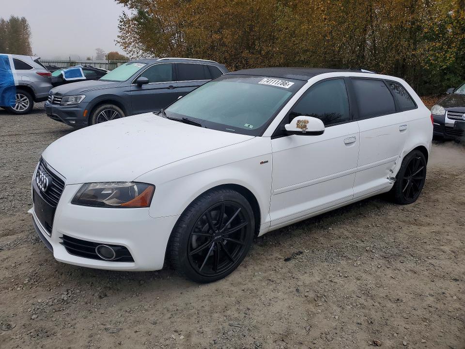 AUDI A3 2013 с VIN WAUMFAFM5DA031399 - Снимка от търг