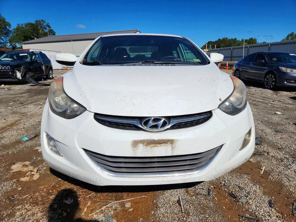 Снимка 5 от търг – 2013 HYUNDAI ELANTRA с VIN 5NPDH4AE0DH453717