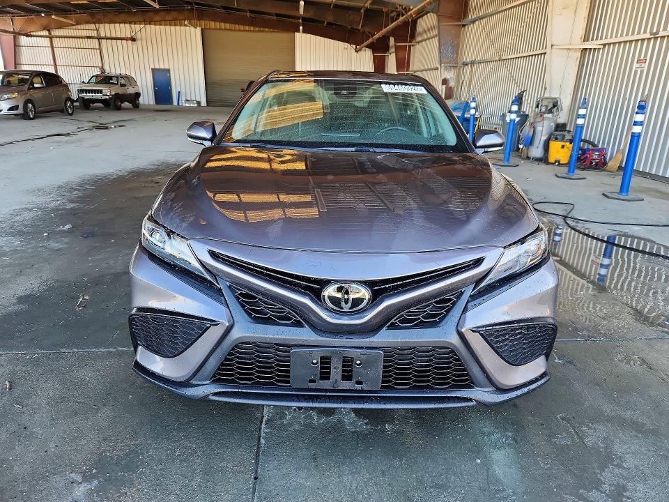 Photo 5 from auction – 2024 TOYOTA CAMRY with VIN 4T1G11AK3RU910244