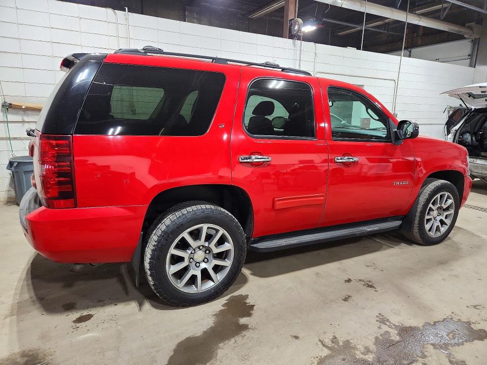 Фото 3 с аукциона – 2012 CHEVROLET TAHOE с VIN 1GNSKBE01CR246635