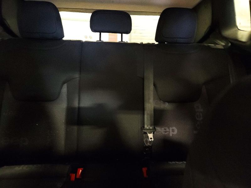 Photo 10 from auction – 2015 JEEP RENEGADE with VIN ZACCJBBT7FPB88533