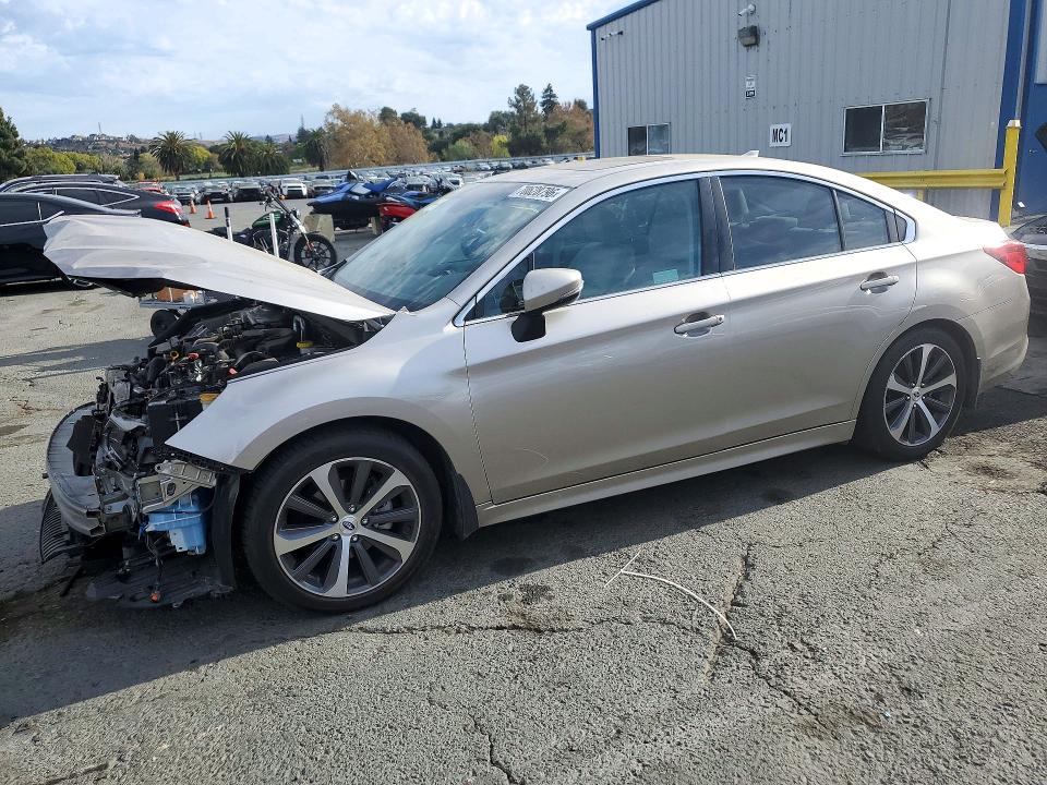 SUBARU LEGACY 2019 с VIN 4S3BNAN68K3006563 - Снимка от търг