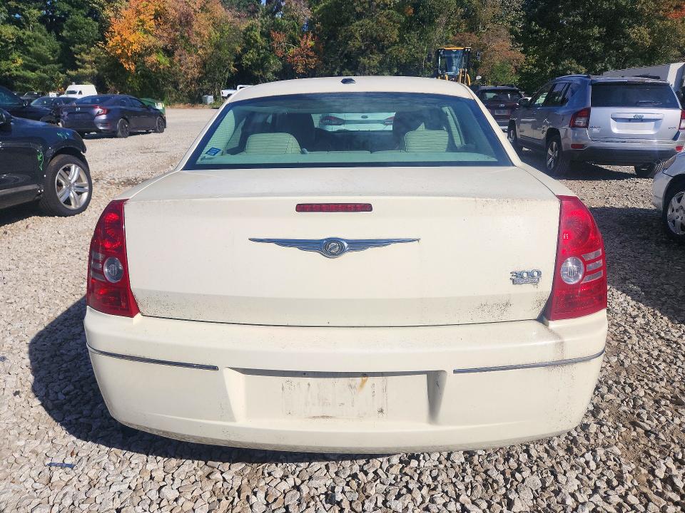 Photo 6 from auction – 2009 CHRYSLER 300 with VIN 2C3KA53V99H618005
